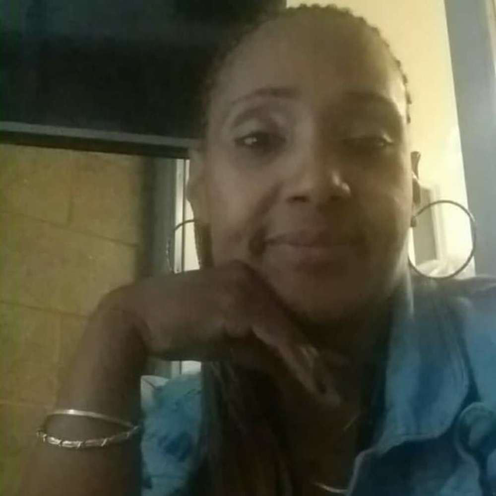Meet your Posher, Rolanda